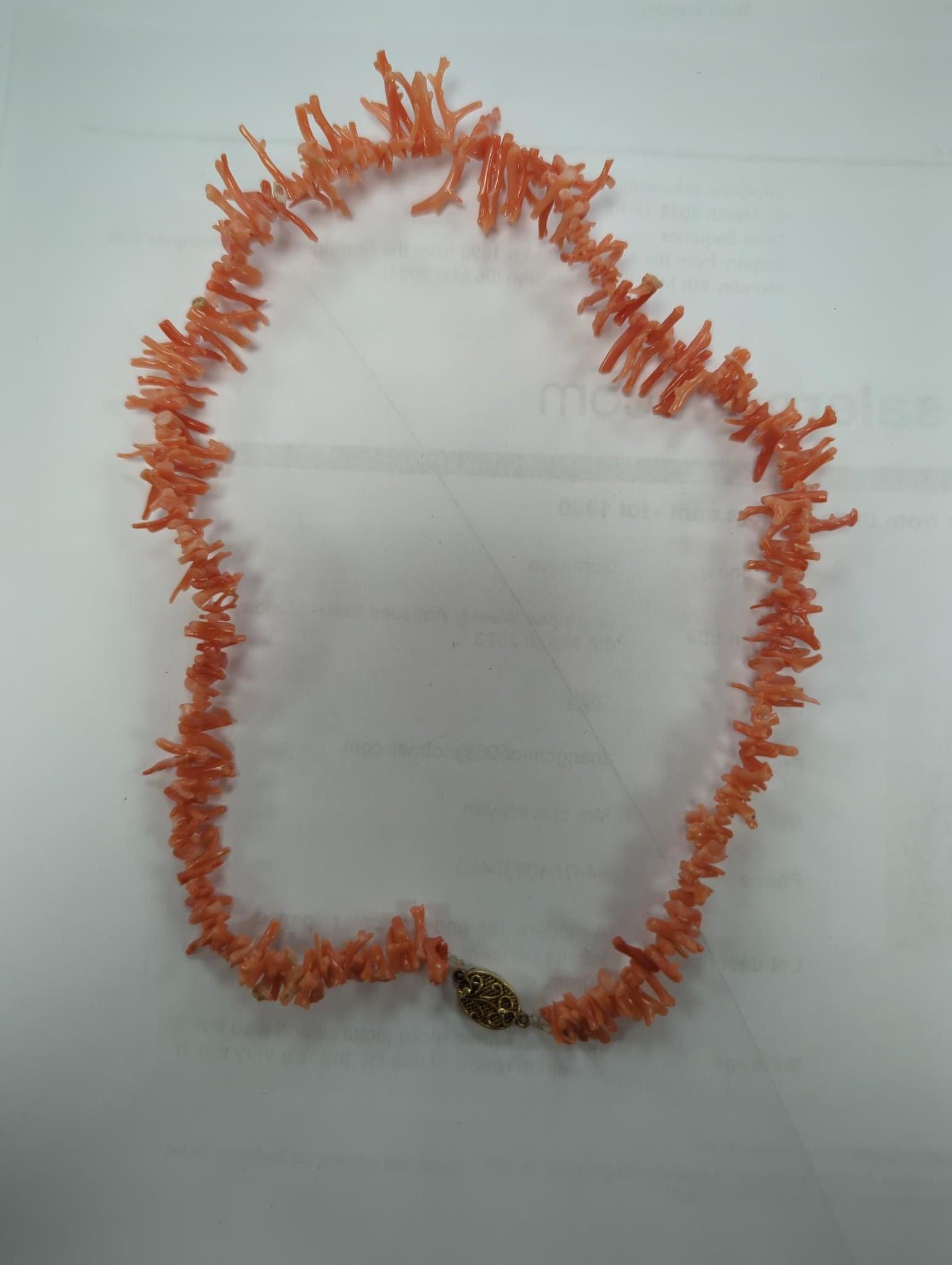 A mixed collection of mainly Chinese jade, simulated jade or hardstone jewellery, including pendant, etc.
